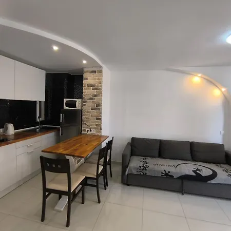 Apartament Torres De Yomely *